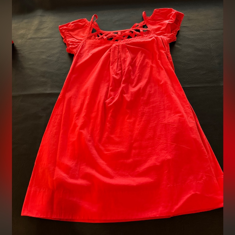 Cute, Great Design:  Throw on and go summer dress! Size 4 Maeve!